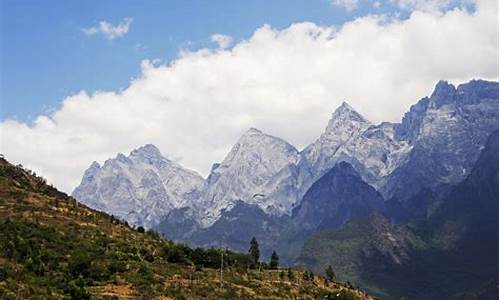 云南香格里拉旅游线路推荐_云南香格里拉旅游攻略必去景点海拨