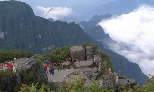 峨眉山旅游攻略住宿一晚多少费用合适,峨眉山住一晚哪里比较好