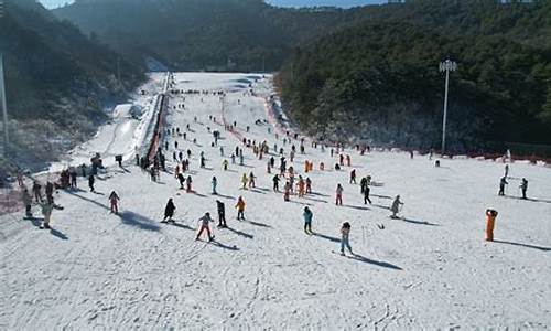 九宫山滑雪自驾游攻略_九宫山滑雪场自驾安全吗