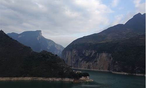 巴东三峡巫峡长出自哪首诗_长江三峡旅游路线三峡巴东巫峡和瞿塘